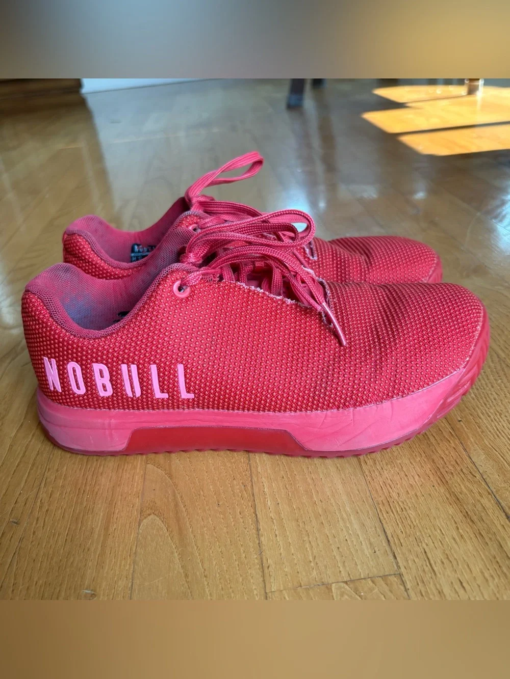 NOBULL Outwork cross-training shoes Super fabric Red Women’s Size 9 Sneakers